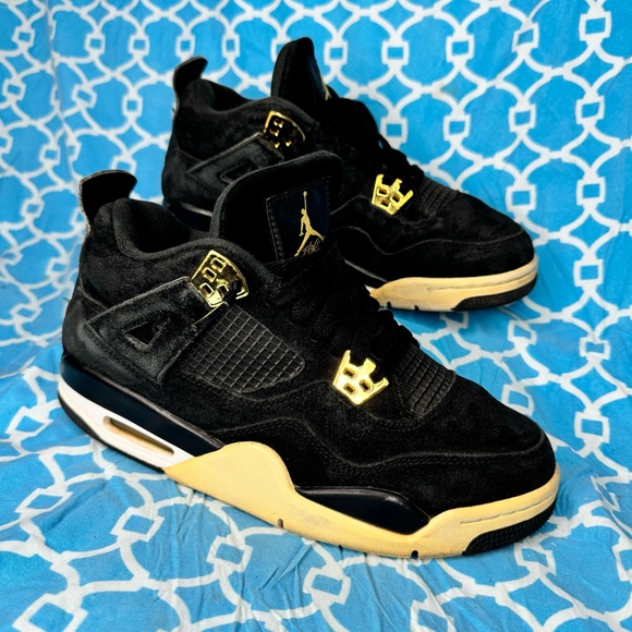 jordan retro 4 royalty black gold